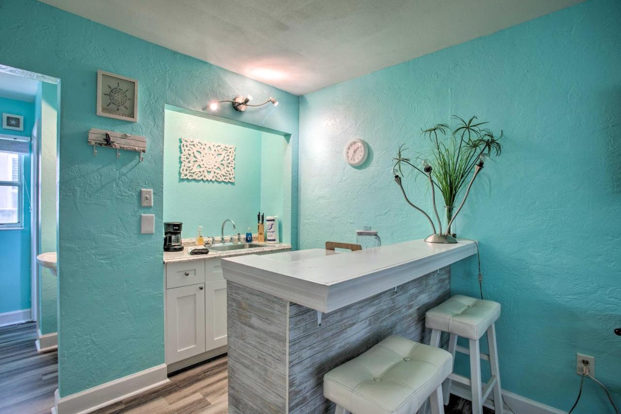 Tropical Pass-A-Grille Gem With Direct Beach Access! St. Pete Beach Exterior photo
